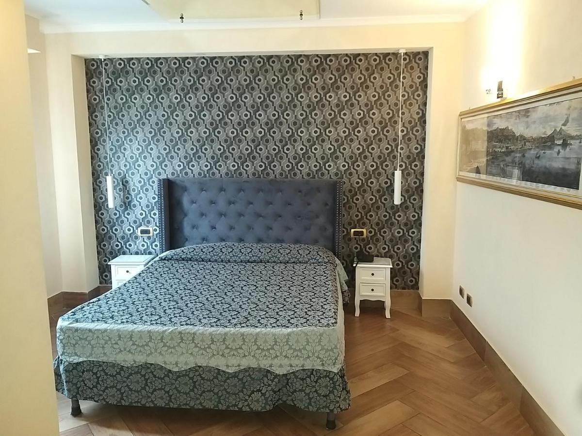 נאפולי Hotel Kursaal מראה חיצוני תמונה